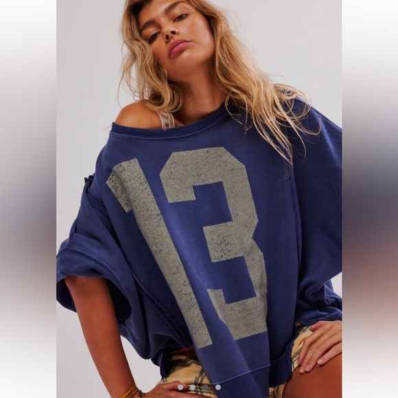 We The Free 13 Graphic Camden Pullover in Navy Combo - Picture 3 of 5